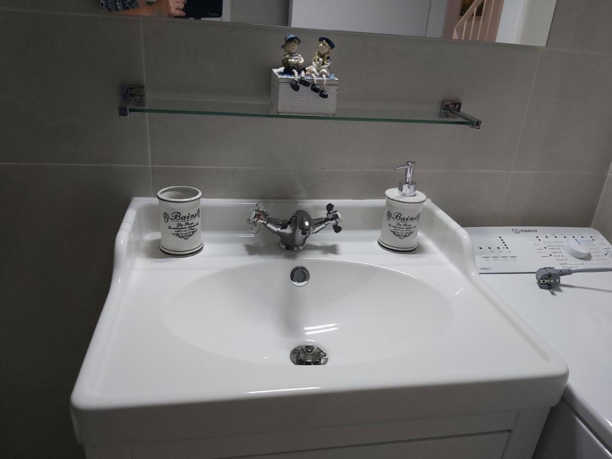 To Be In Apartament